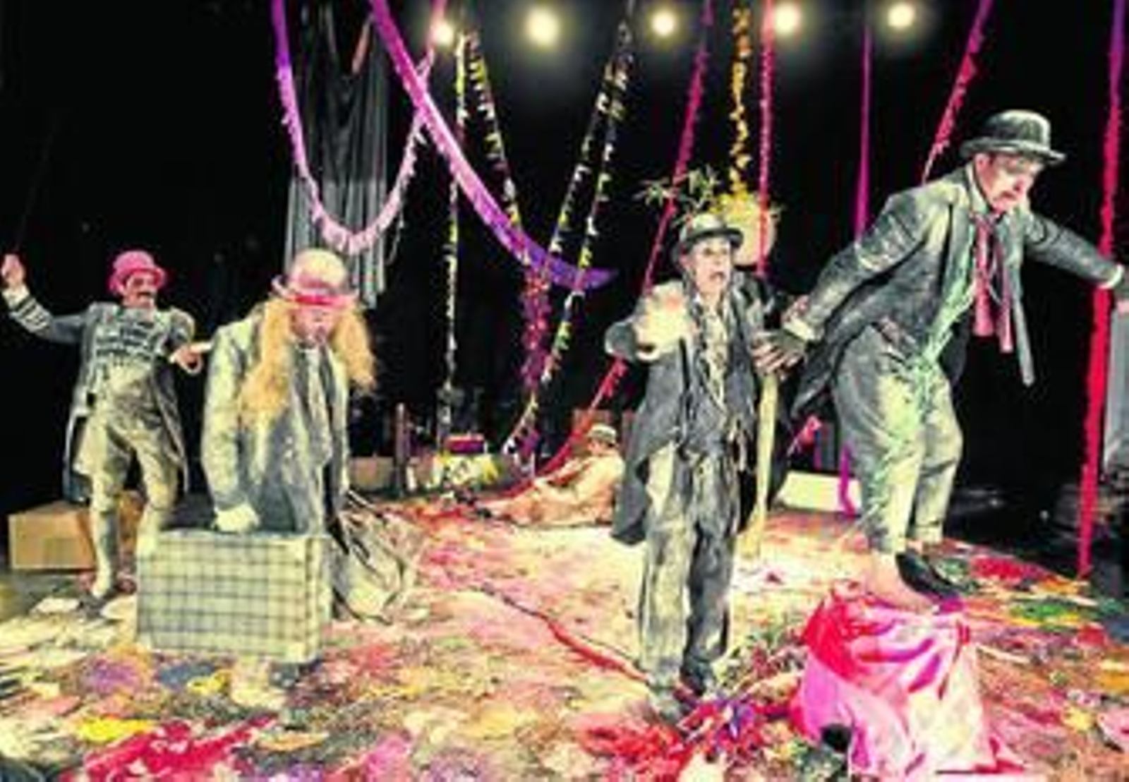 El espectáculo, que se estrenará en el Festival de Payasos de Cornellá, se ambienta en un circo destruido.