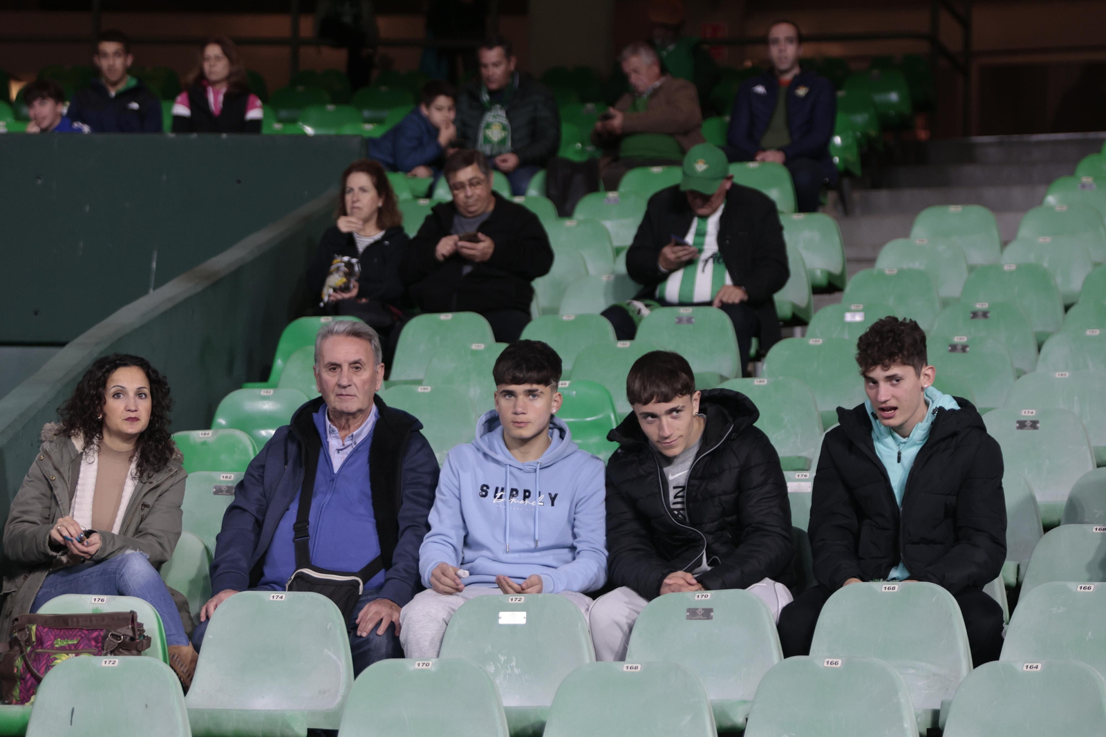 Búscate en las gradas del Villamarín