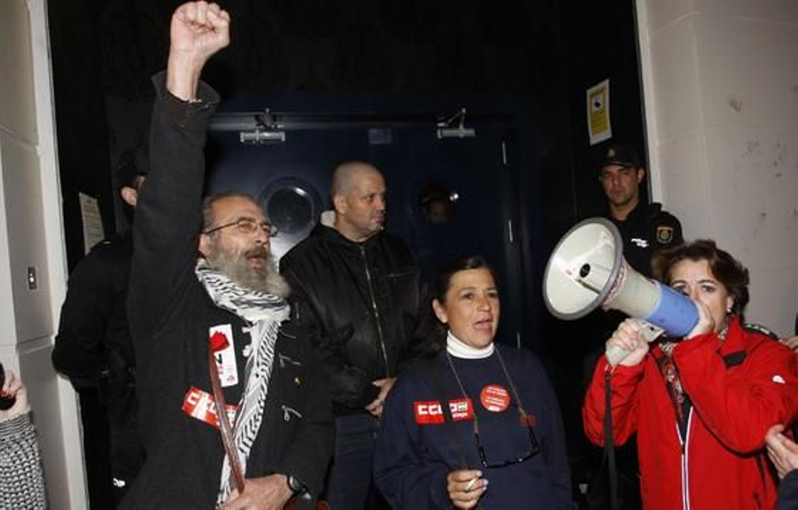 Primeras disputas en la huelga 

Foto: Javier Albiñana