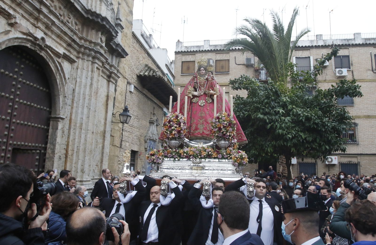 La procesión de la Virgen de Araceli en Córdoba, en imágenes