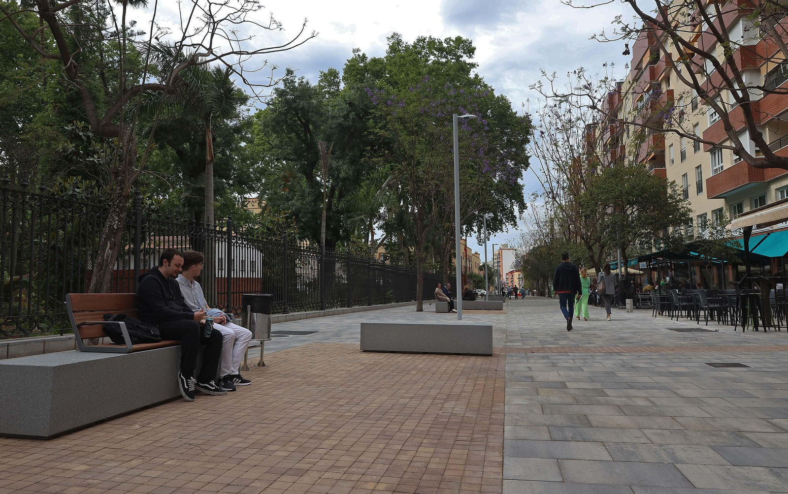 La apertura peatonal de la avenida Capitán Ontañón de Algeciras, en imágenes