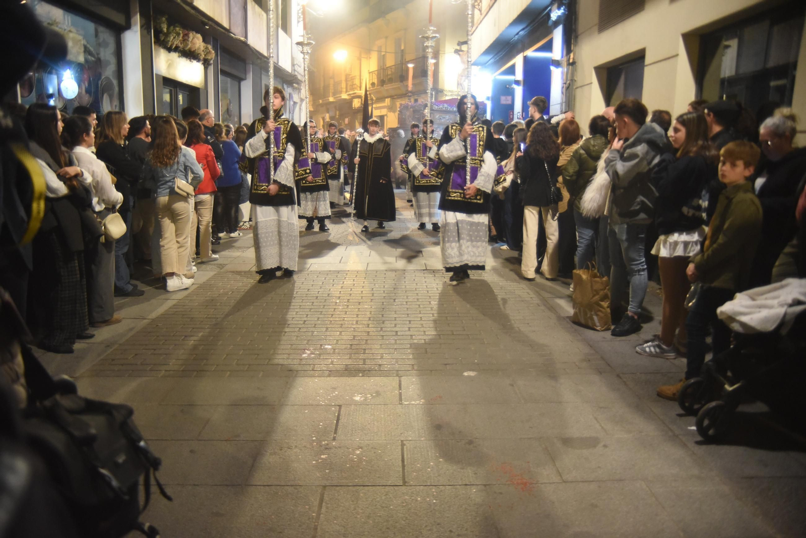 La procesión de la Buena Muerte en la Madrugada de Córdoba, en imágenes