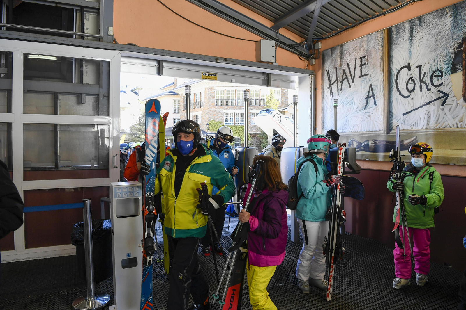 Fotos del último día de esquí en Sierra Nevada
