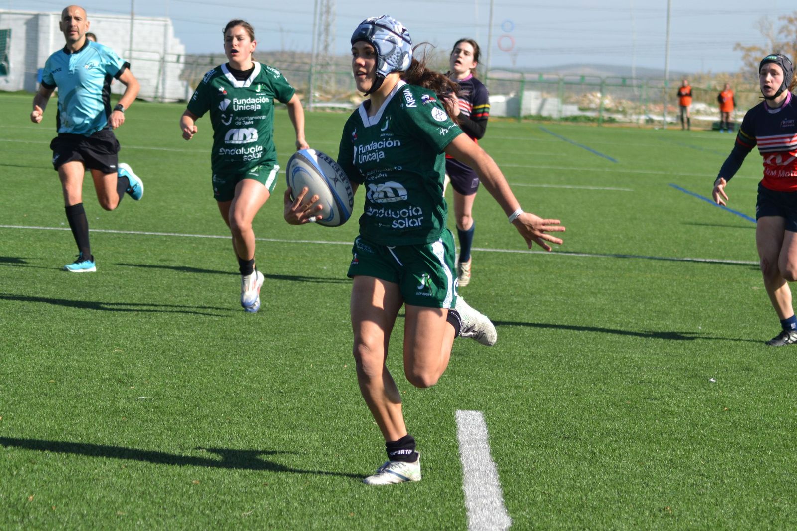 Laura Jiménez, en una de las acciones del partido.