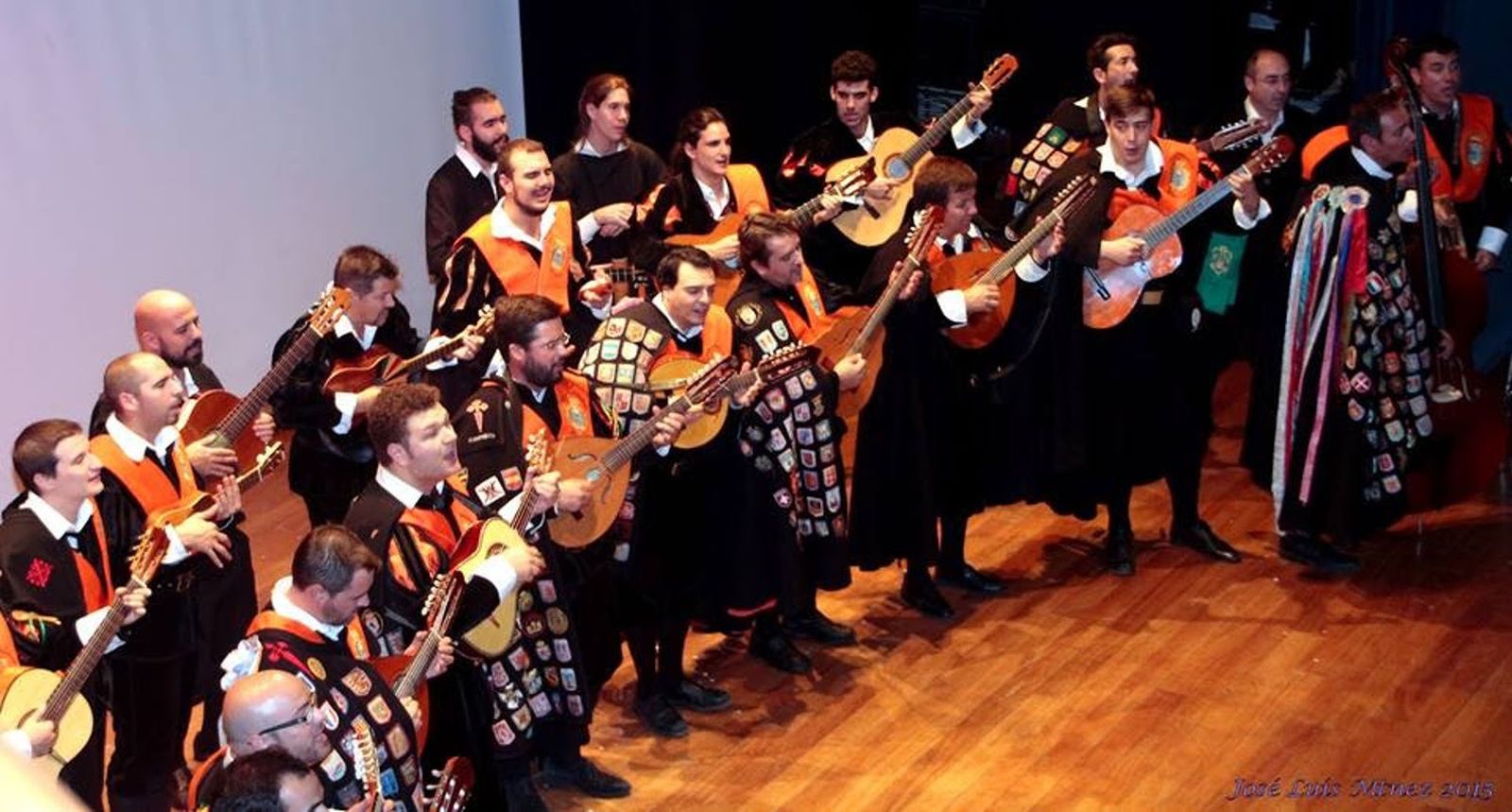 La Tuna de Empresariales de la UHU premiada en Valladolid