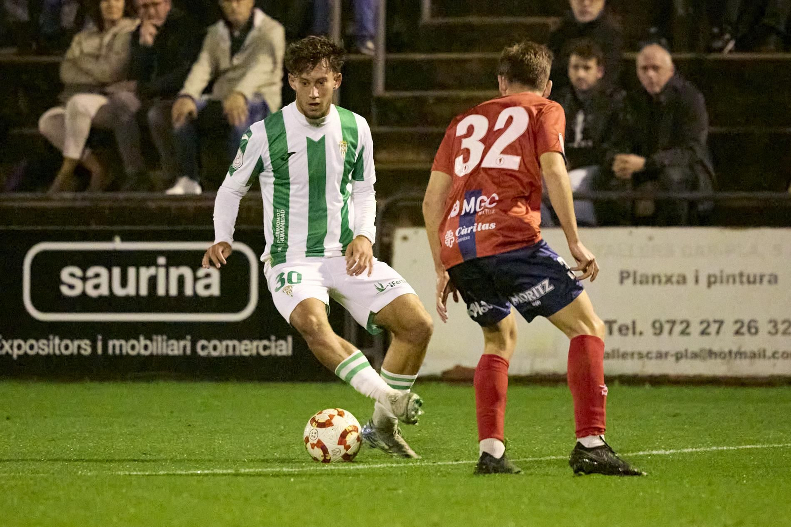 Las mejores fotos de la derrota del Córdoba CF en Olot en la Copa del Rey