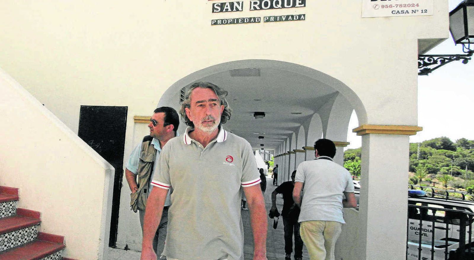 Francisco Correa en el verano de 2012, tras firmar en el juzgado de San Roque.