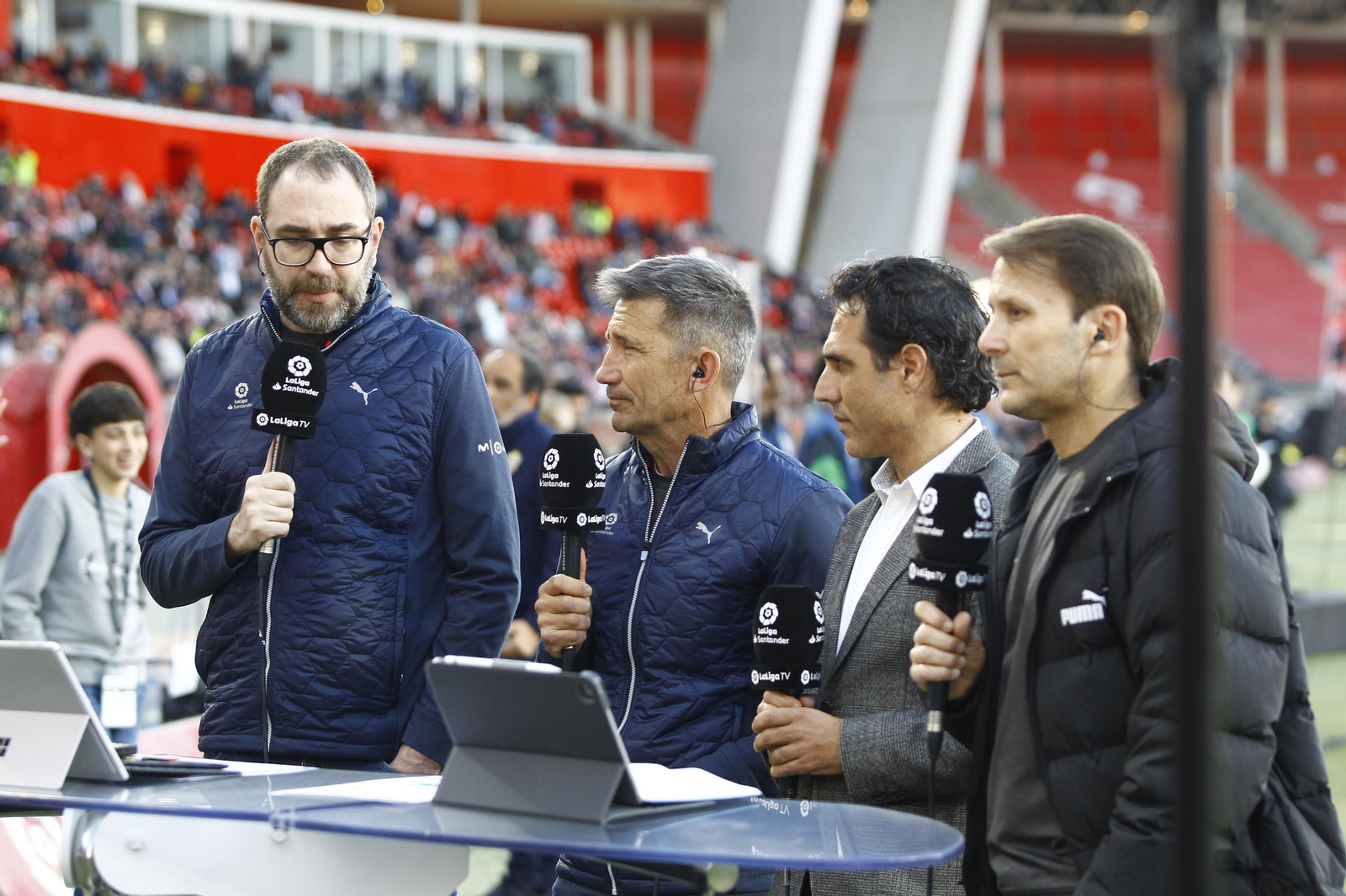 Imágenes de la victoria de la U.D. Almería ante el F.C. Barcelona