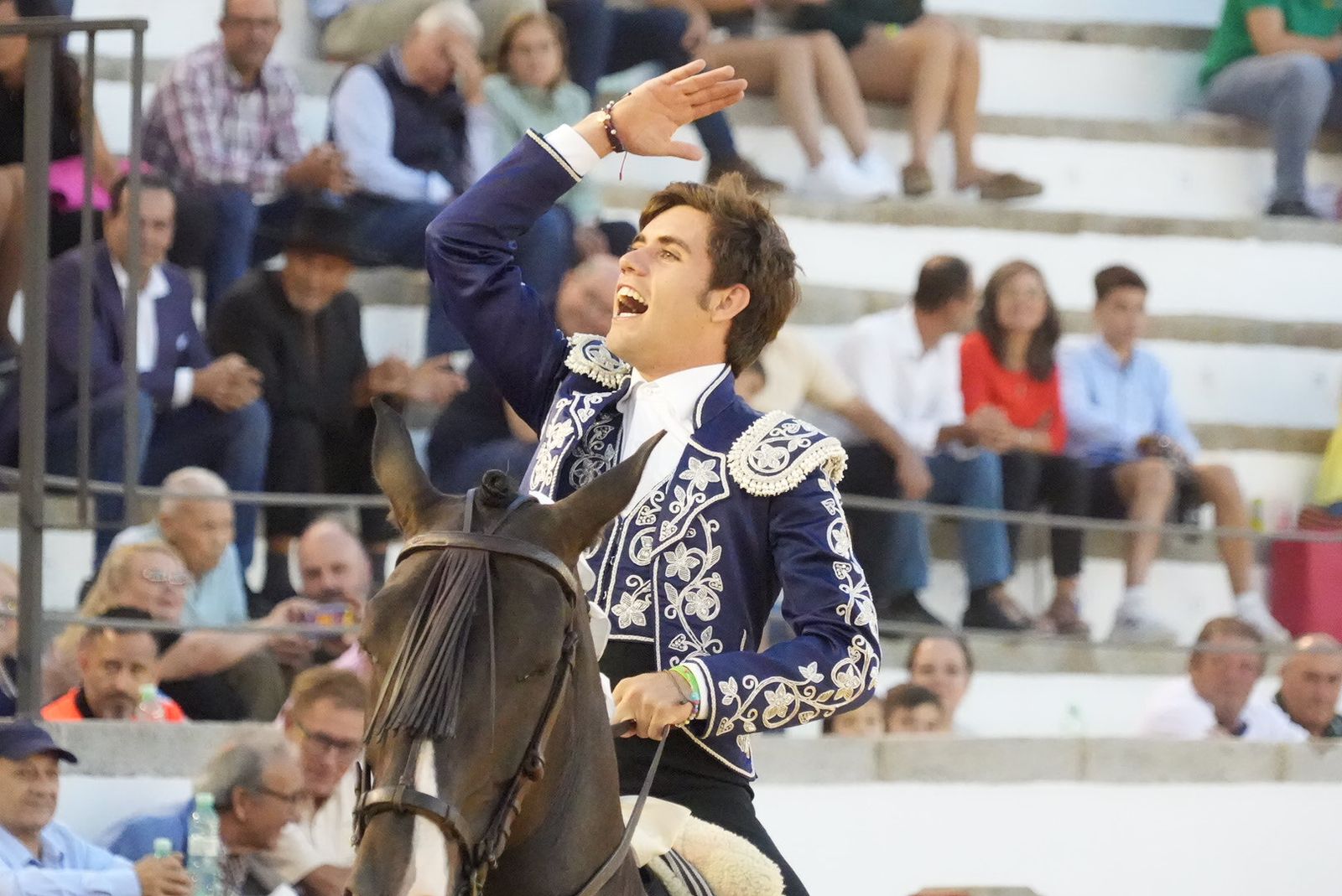 El triunfo del rejoneador Guillermo Hermoso de Mendoza en Pozoblanco, en imágenes