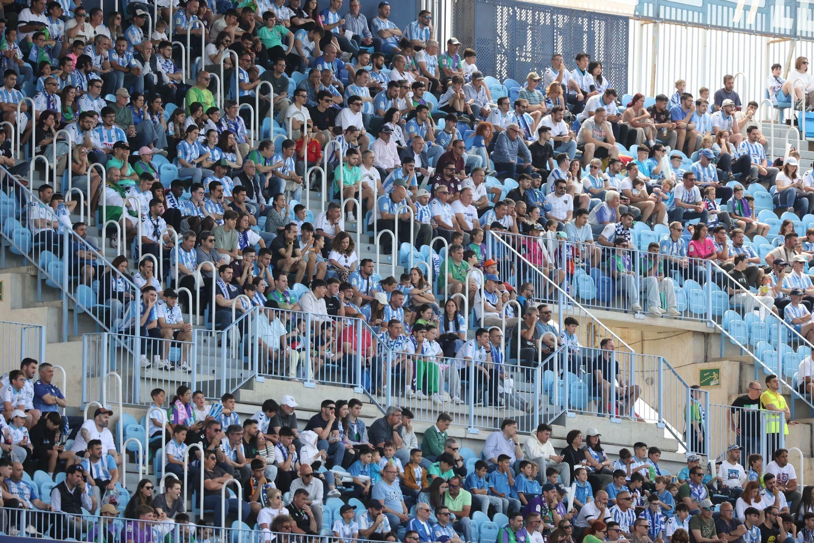 Búscate en el Málaga CF - Mérida en las gradas de La Rosaleda