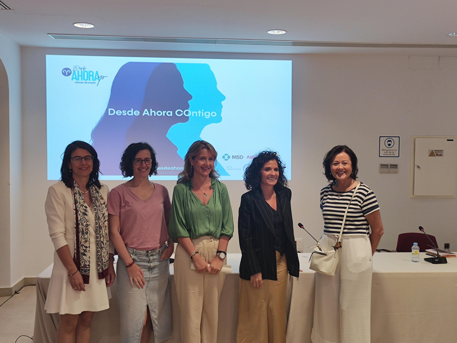 Aránzazu Rodríguez, María Noguera, María Begoña Vieites, Ana Peiró y María Jesús Rubio, en el encuentro celebrado en Córdoba.