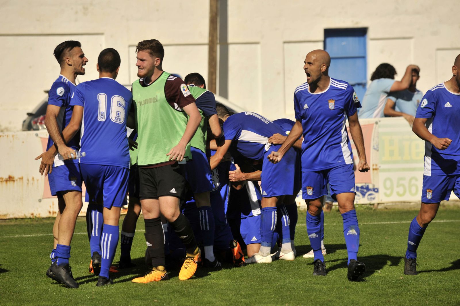 Los futbolistas del Xerez CD aspiran a sumar ante el Cabecense su tercera victoria consecutiva.