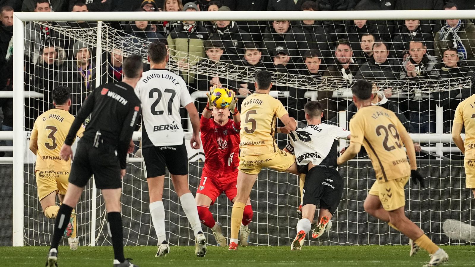 El Burgos-Málaga CF, en fotos