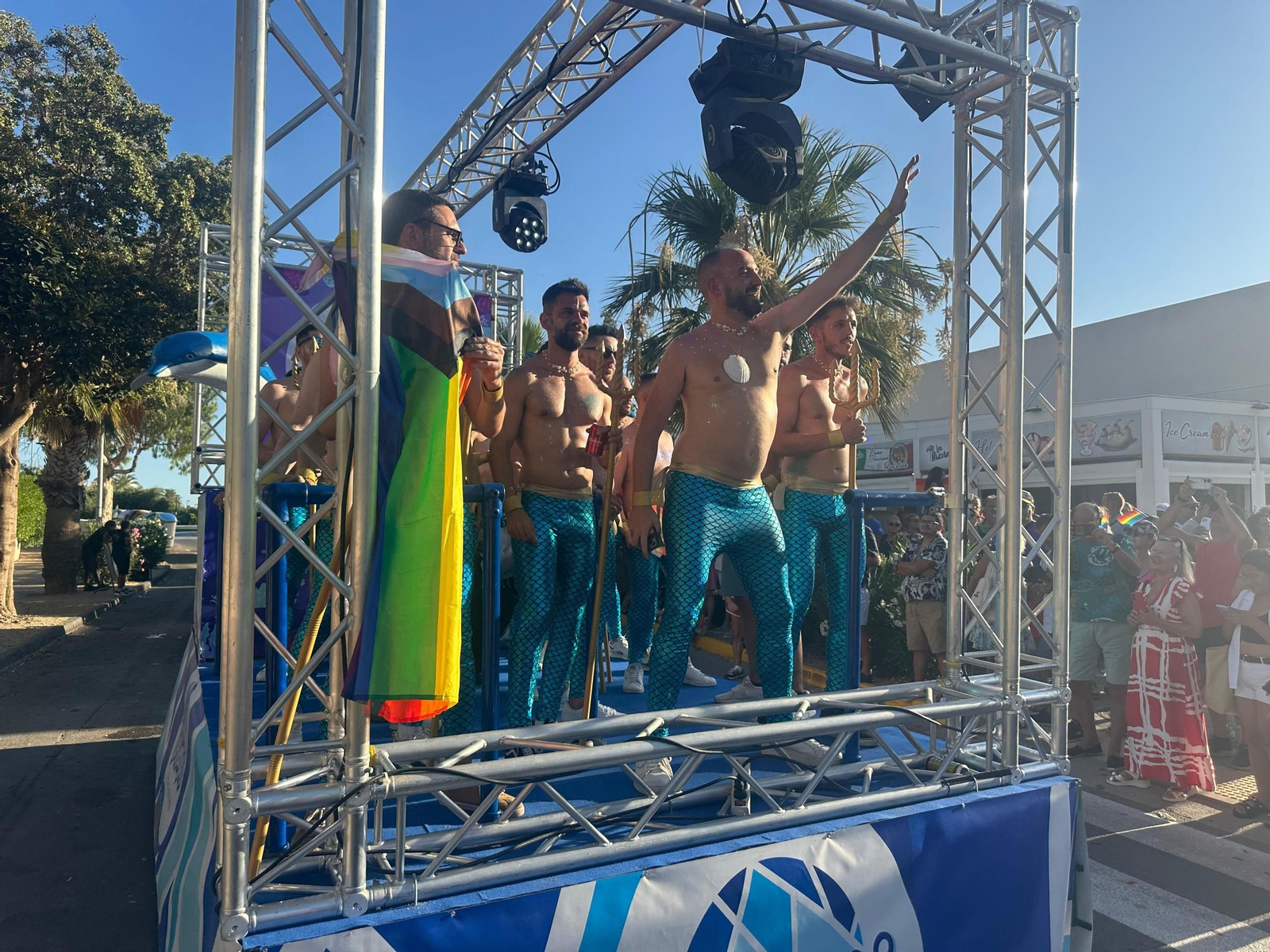 El Gran Desfile del Orgullo de Vera, en imágenes