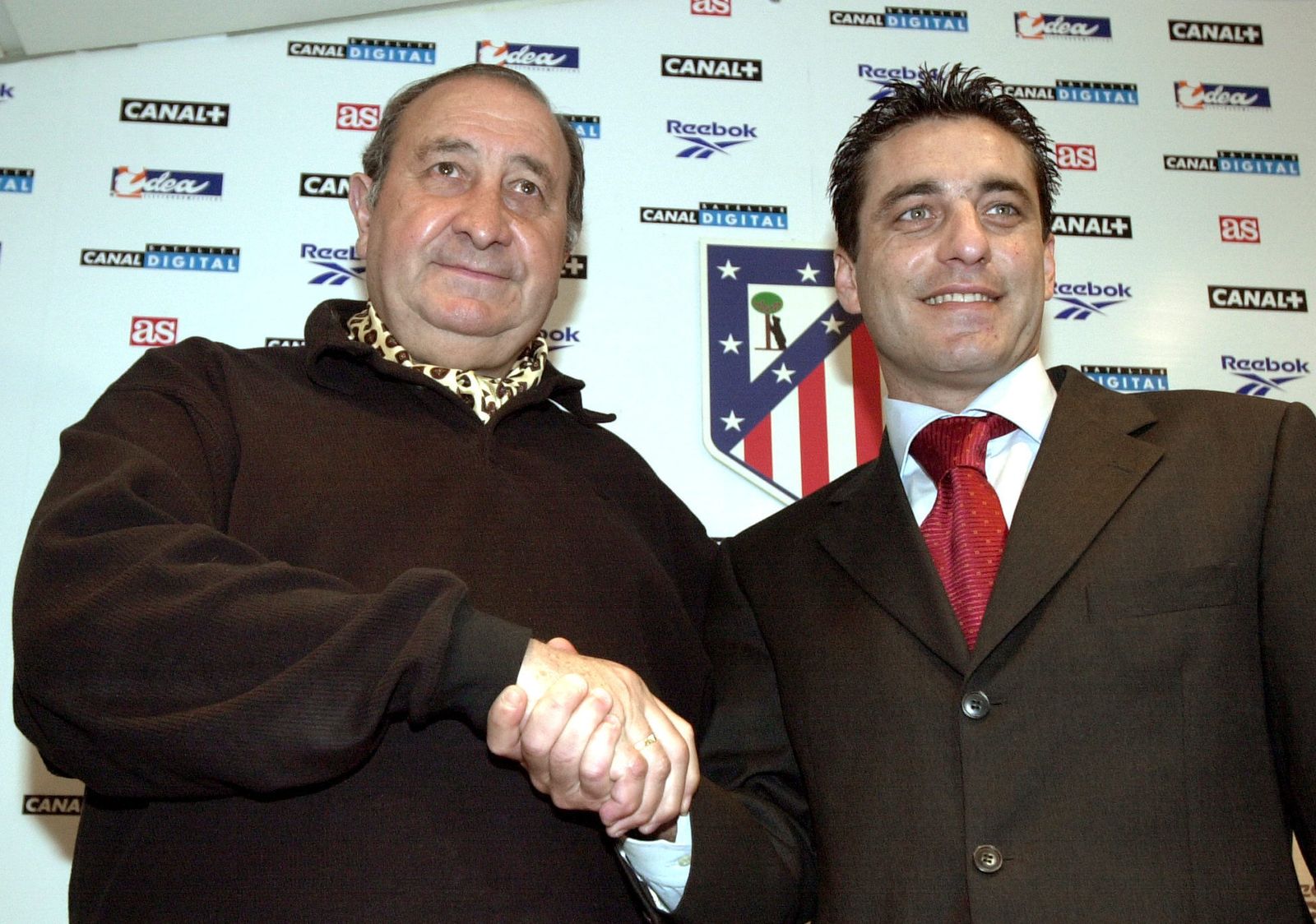 Jesús Gil y Paulo Futre en 2001, cuando éste fichó como directivo del club