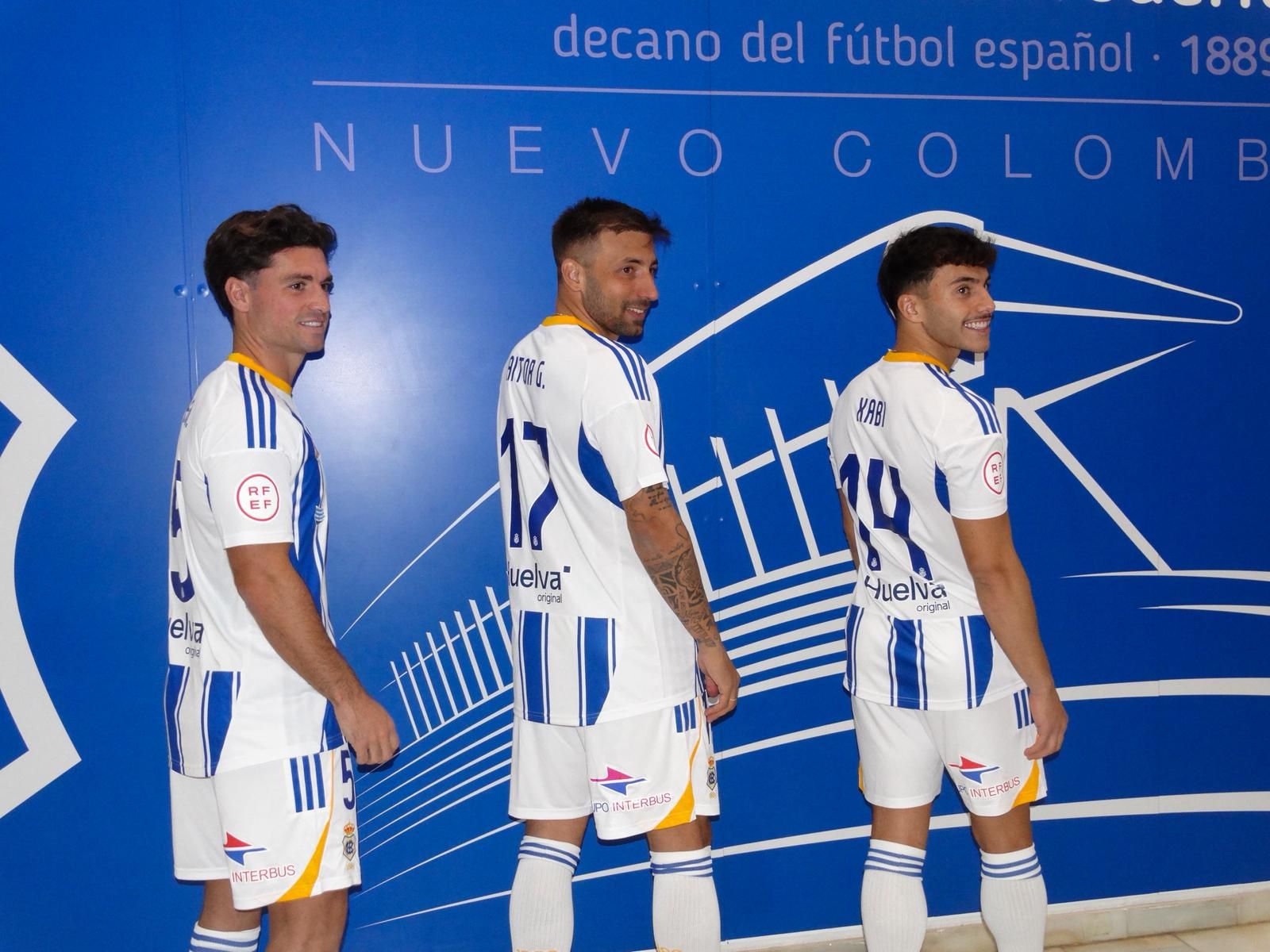 La presentación de los nuevos fichajes del Recre, en fotografías