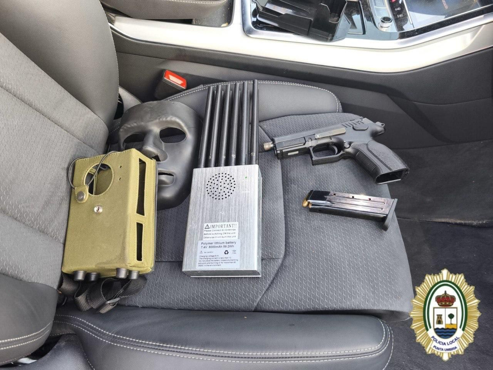 Armas incautadas por la Policía en Punta Umbría.