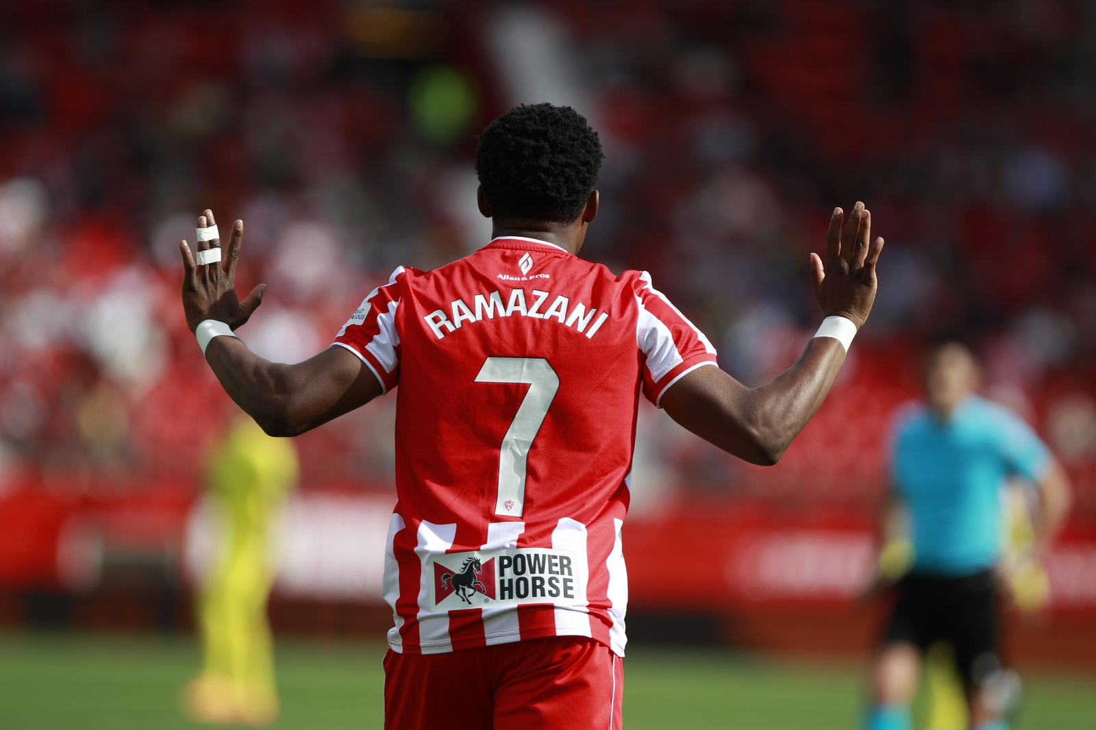 Las mejores imágenes del partido de fútbol U.D. Almería-Villarreal C.F.