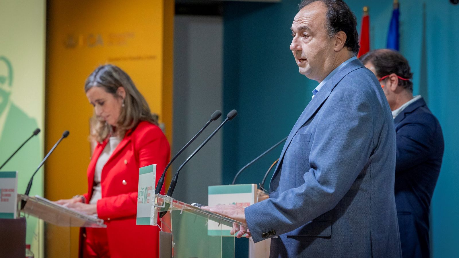Otro momento de la intervención de los aspirantes a rector en el cara a cara.