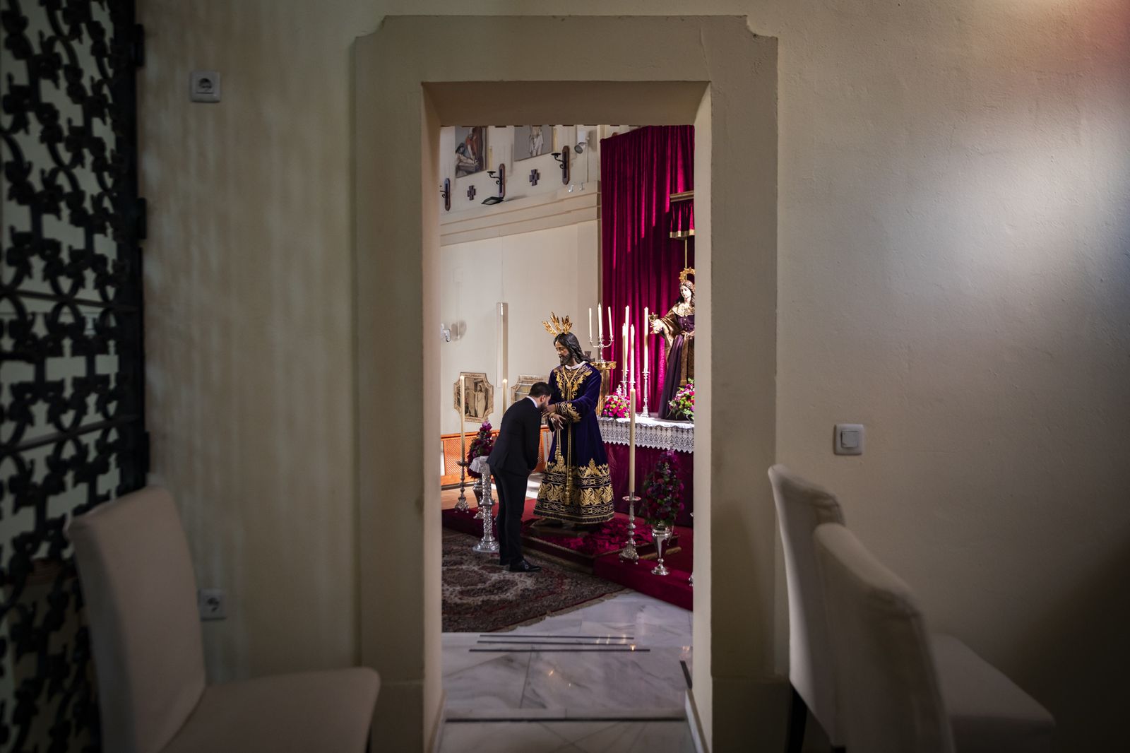 Las imágenes de los besapiés y besamanos del tercer Domingo de Cuaresma en Jerez: veneraciones del centro a los barrios