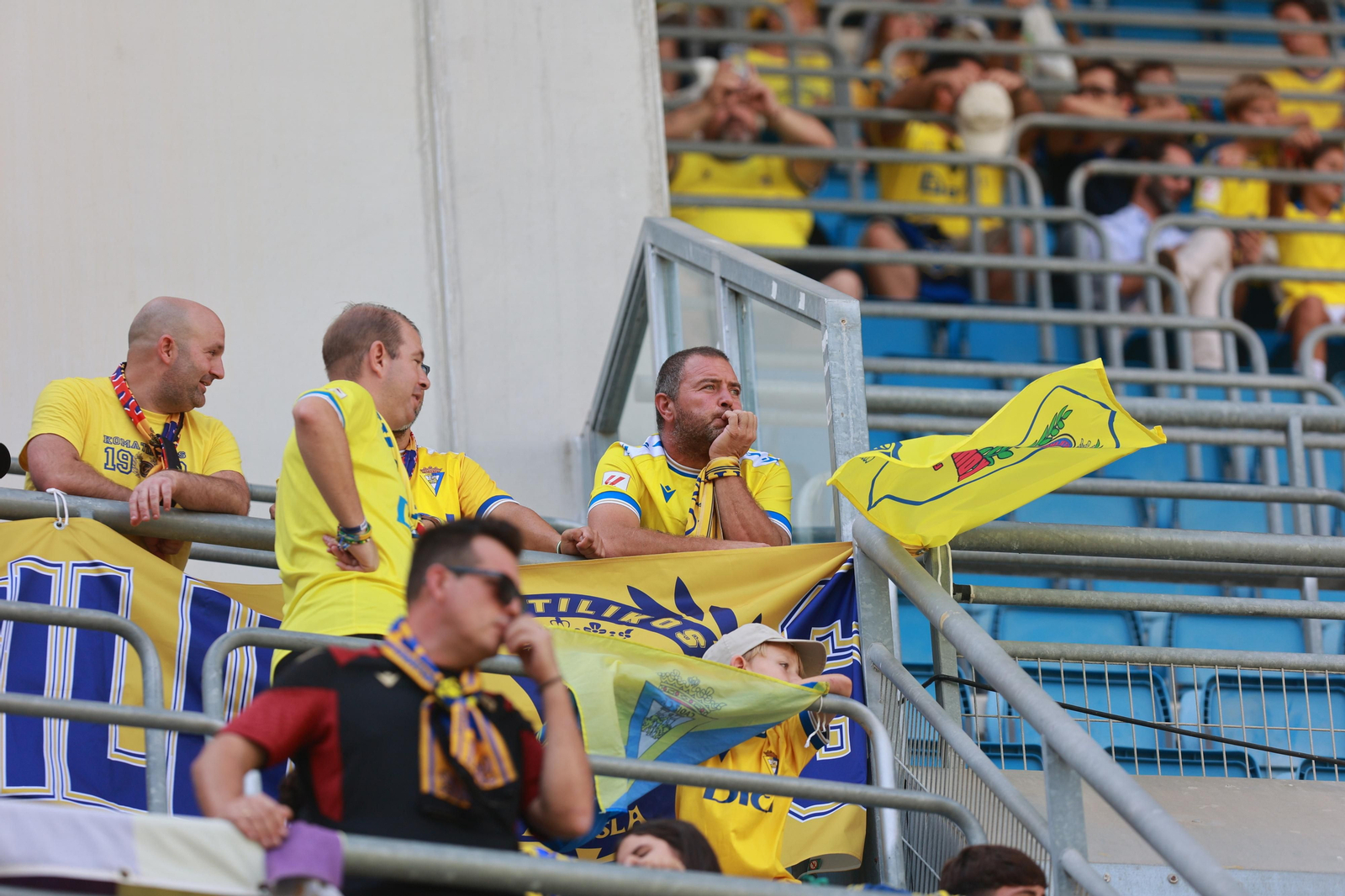 Búscate en las imágenes del Cádiz CF-Girona