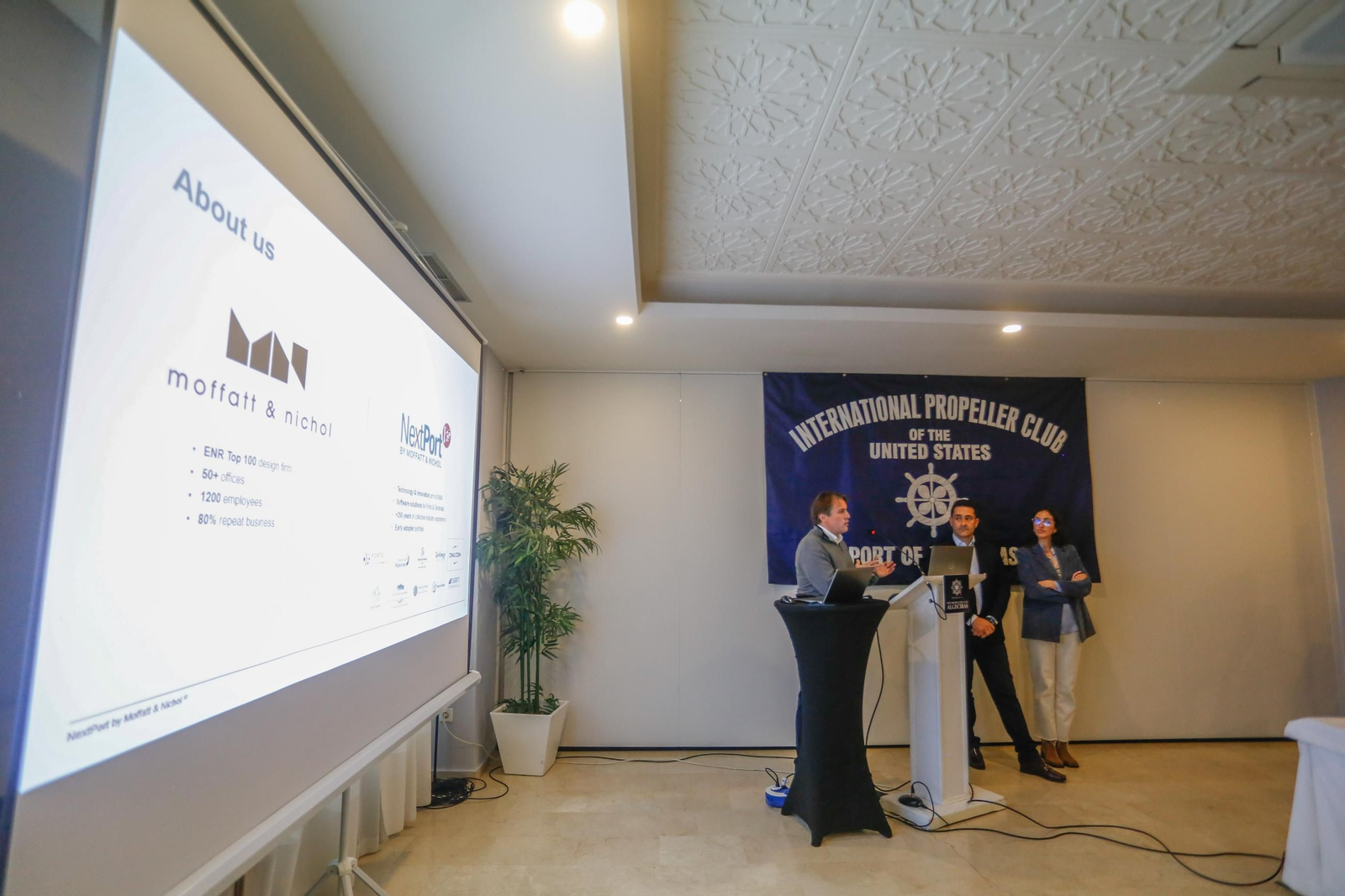 Las fotos del almuerzo coloquio del Propeller Club de Algeciras con Óscar Pernía