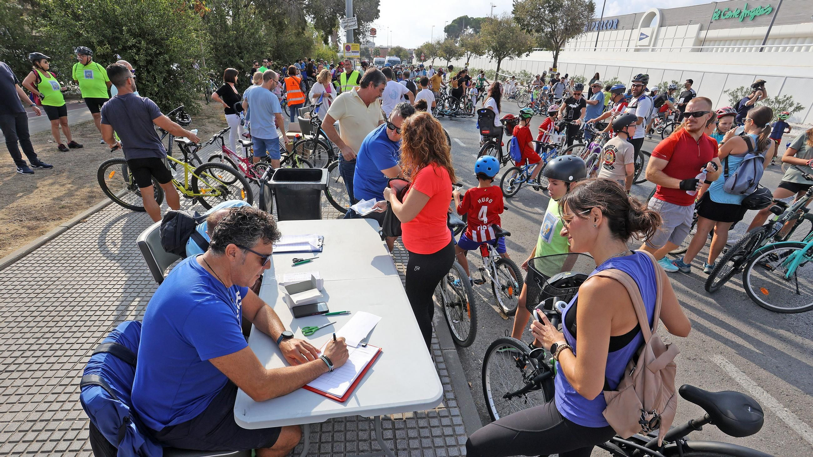 Búscate en el Día de la Bici Amistad por Jerez