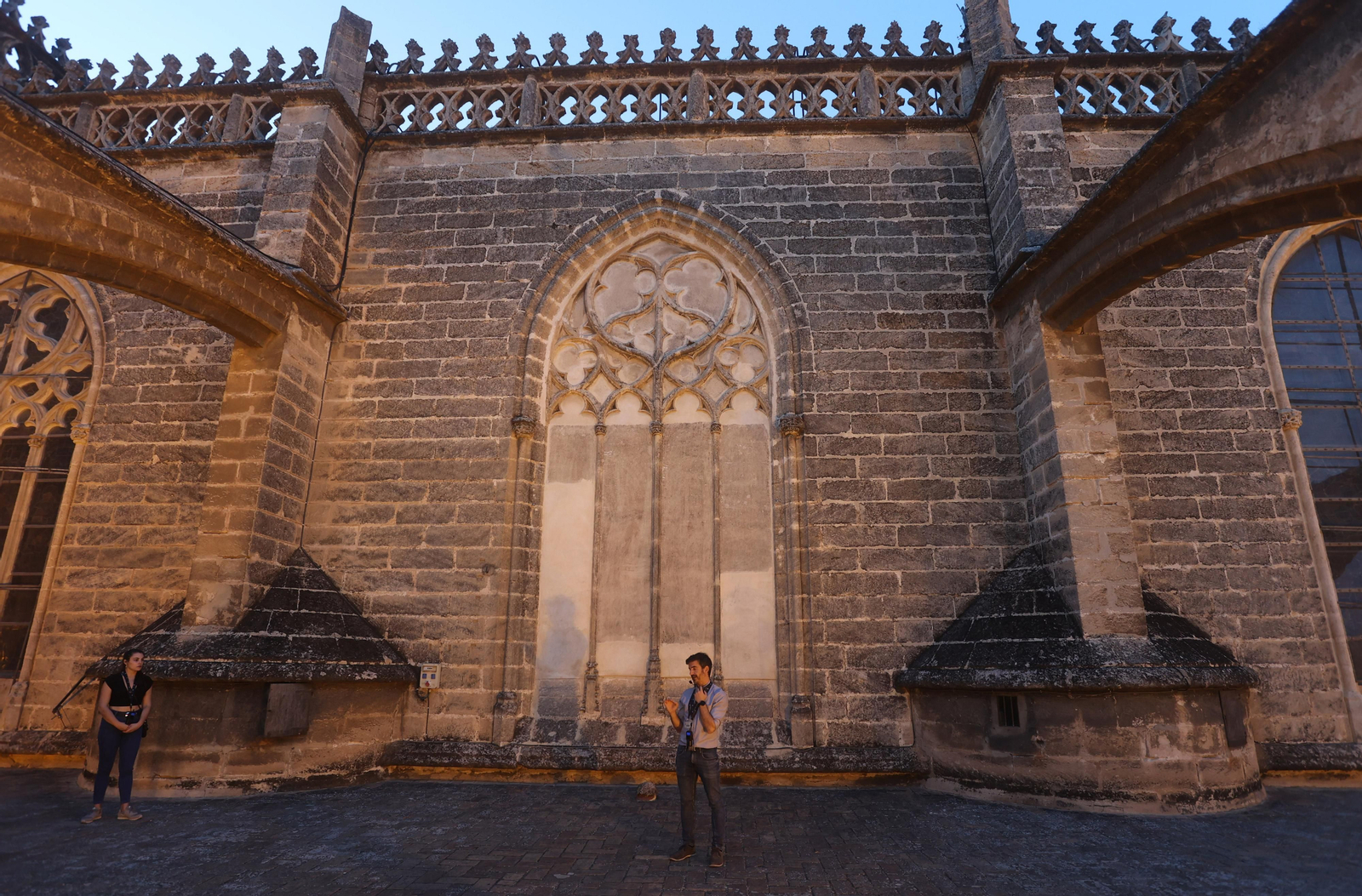 Las impresionantes imágenes de las cubiertas de la Catedral al anochecer