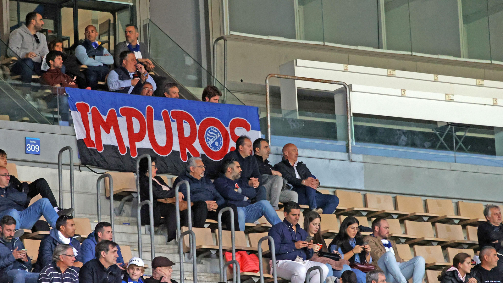 Búscate en el Xerez DFC - Ceuta B en el Municipal de Chapín en Jerez