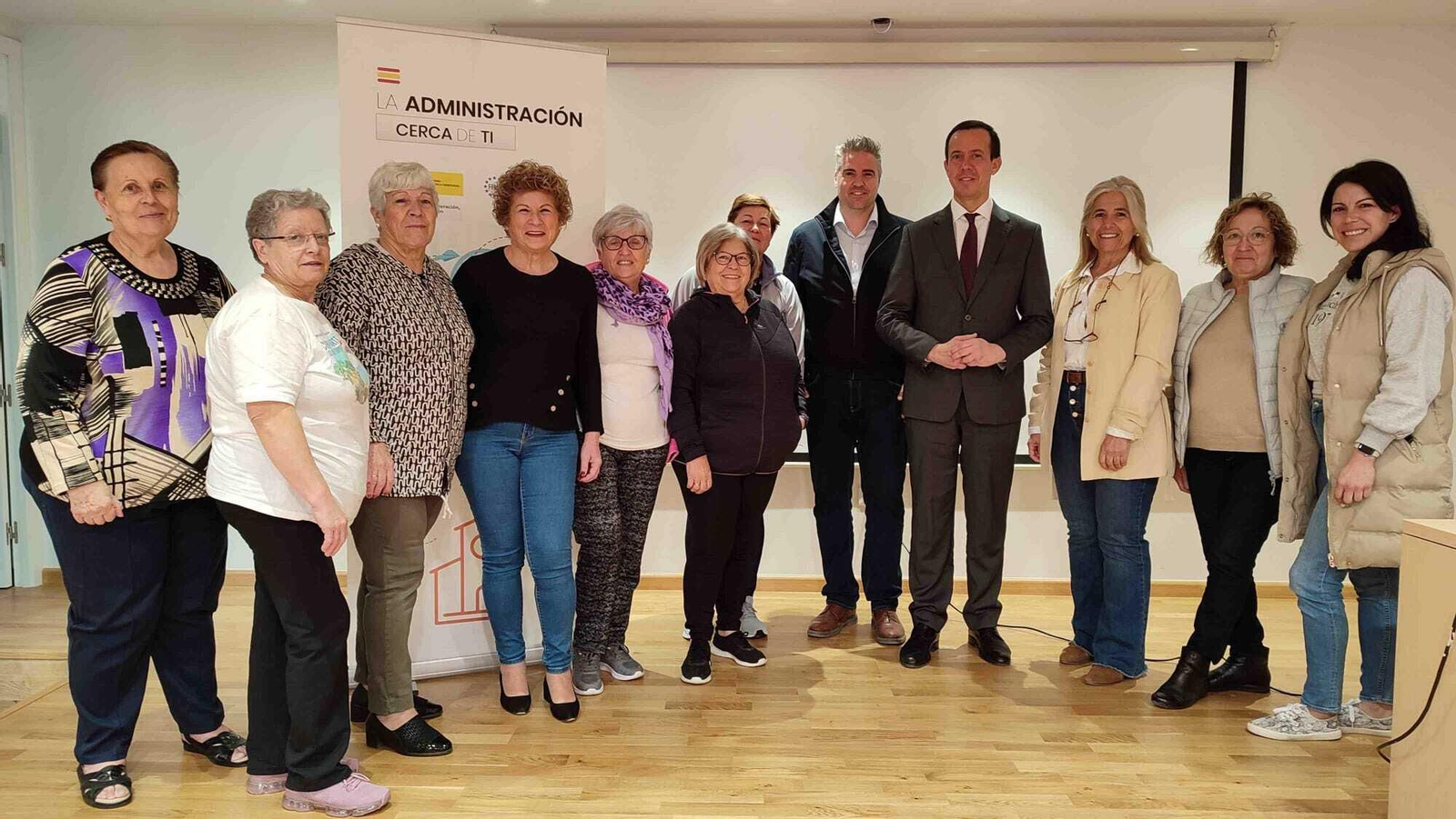 El subdelegado del Gobierno y el alcalde de Viator en la presentación del programa.