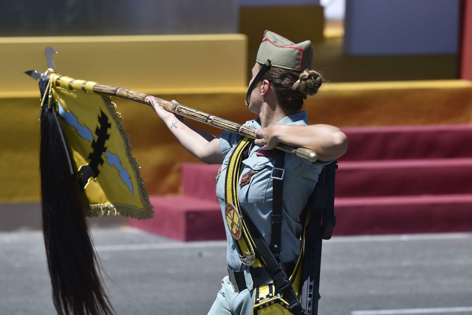 Las imágenes del desfile del Día de las Fuerzas Armadas en Sevilla