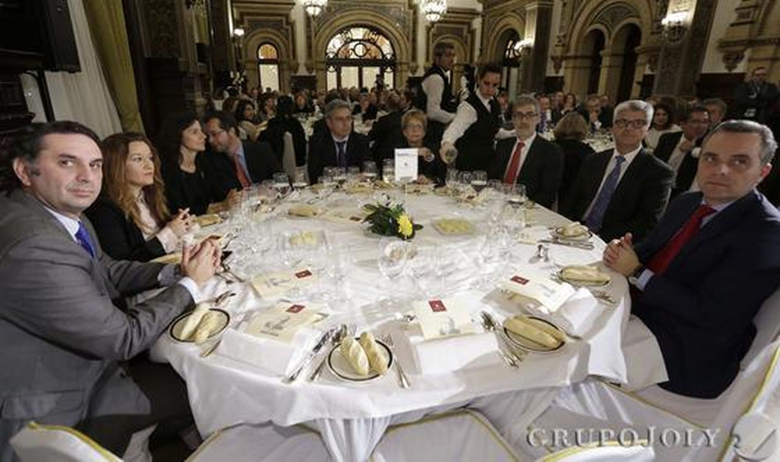 Francisco Javier Fernández, Verónica Pérez, Inmaculada Díaz, Juan Manuel Marqués Perales, Juan Carlos Blanco, Elena Víboras, Juan Antonio Cortecero, Javier Landa y Juan Bueno./ Antonio Pizarro/Juan Carlos Vázquez/ Juan Carlos Muñoz/Belén Vargas