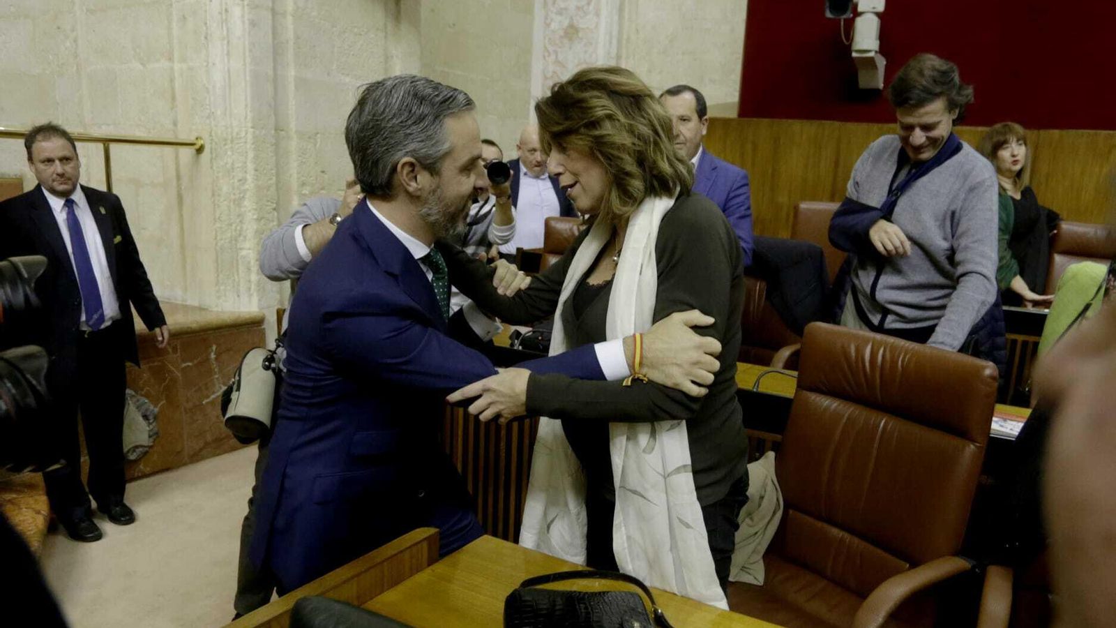 Susana Díaz y Juan Bravo hablan tras aprobarse el presupuesto.