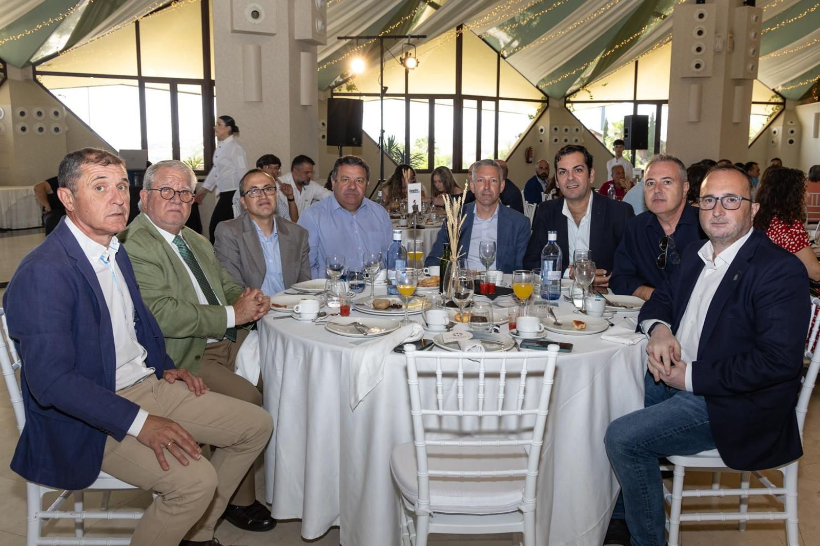 La sociedad jiennnese ha acompañado al Grupo Joly en su desayuno con la consejera.