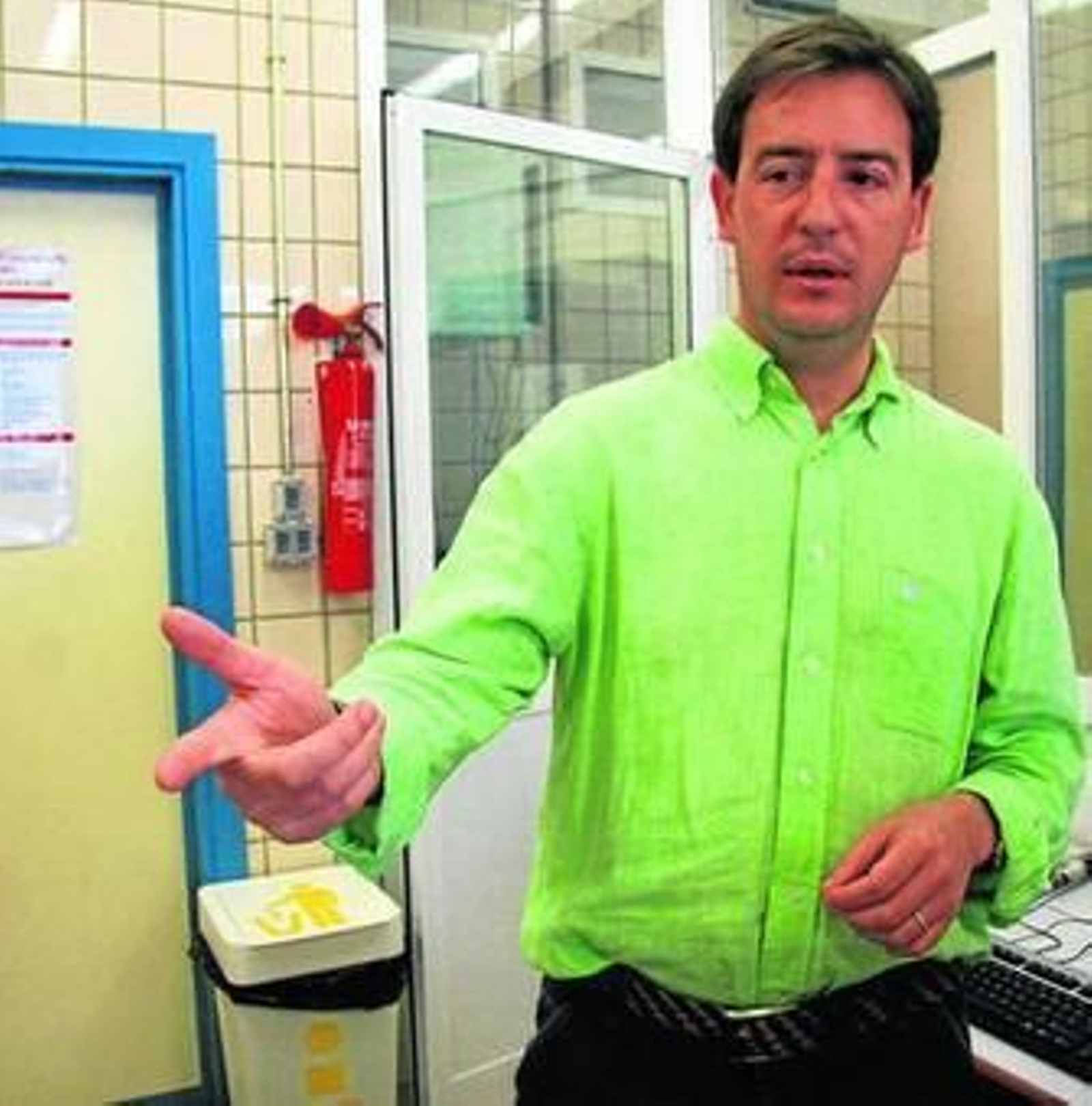 El profesor Alejandro Carvallar dirige el curso 'Comunicaciones en movilidad'.