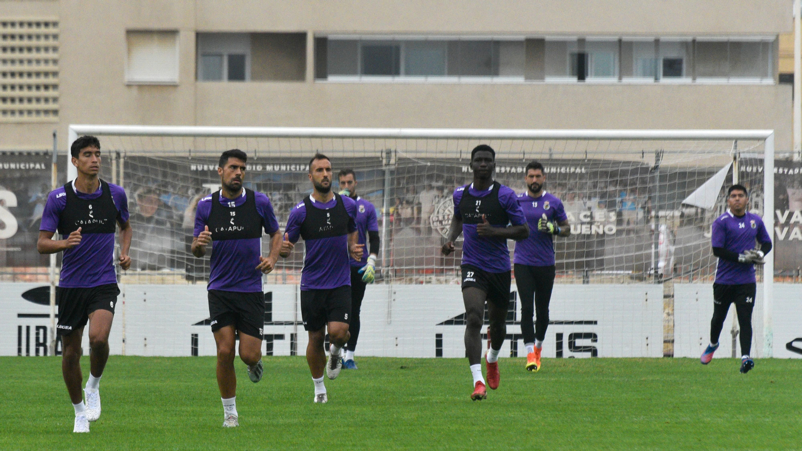 Fotos del primer entrenamiento de Rafa Escobar como entrenador de la Balona