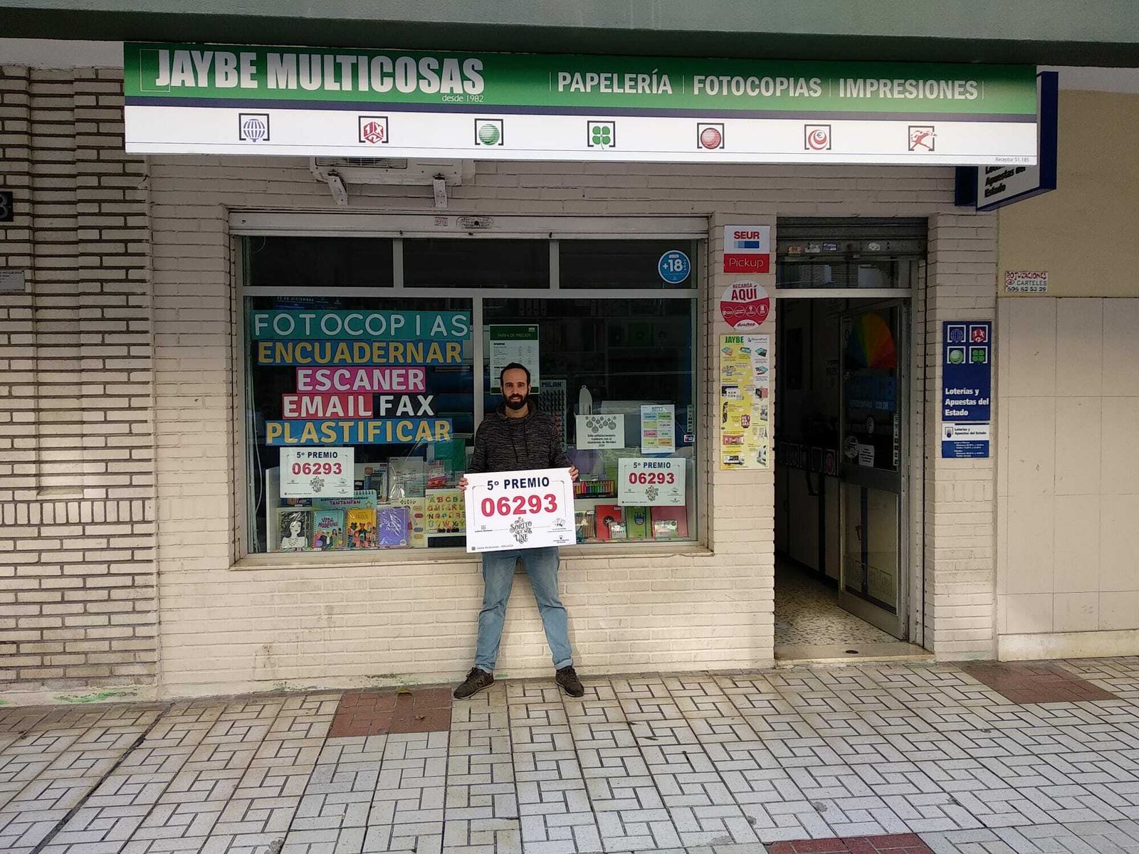 Las fotos de los premios de la Lotería de Navidad en Málaga