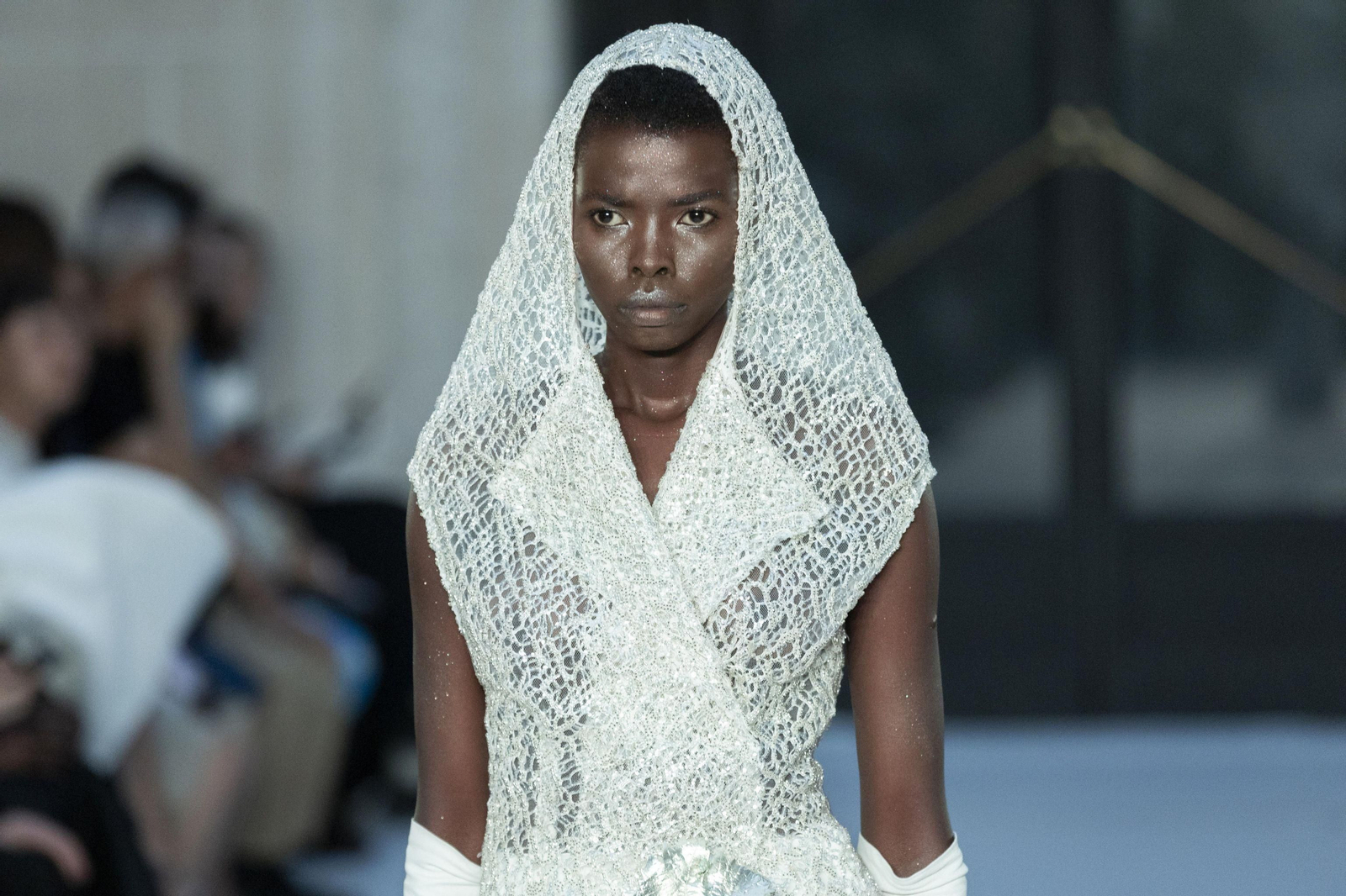 Las mejores imágenes del desfile de Juana Martín en París