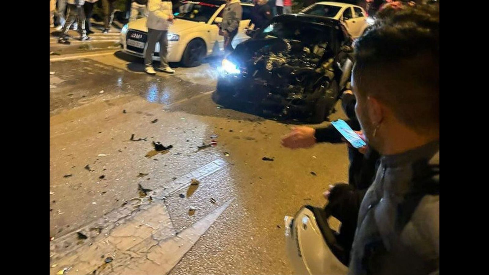 Los vehículos implicados en el accidente. Los vehículos implicados en el accidente.