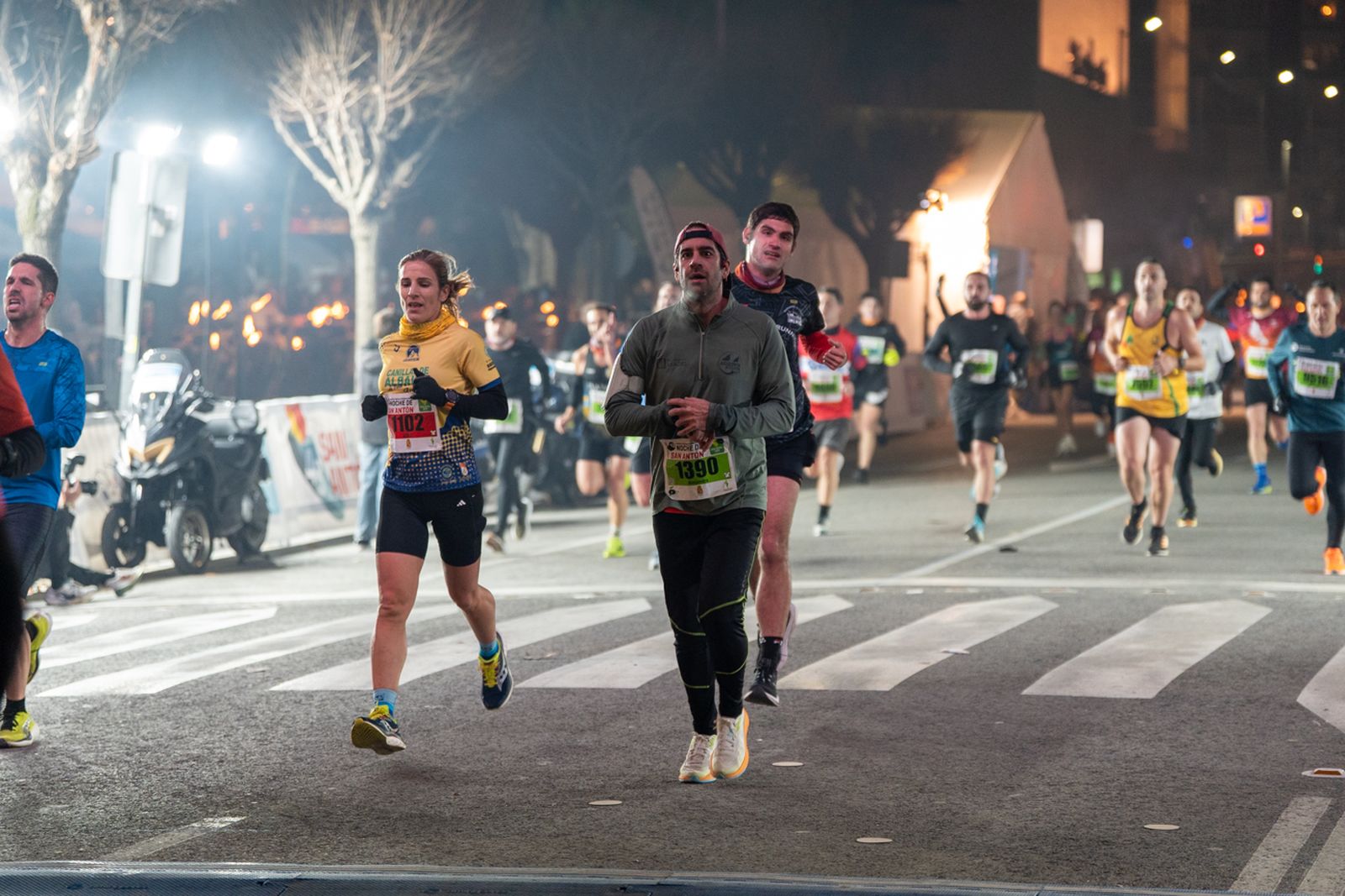 En imágenes: búscate en tu llegada a meta de la Carrera de San Antón 2026 (6)