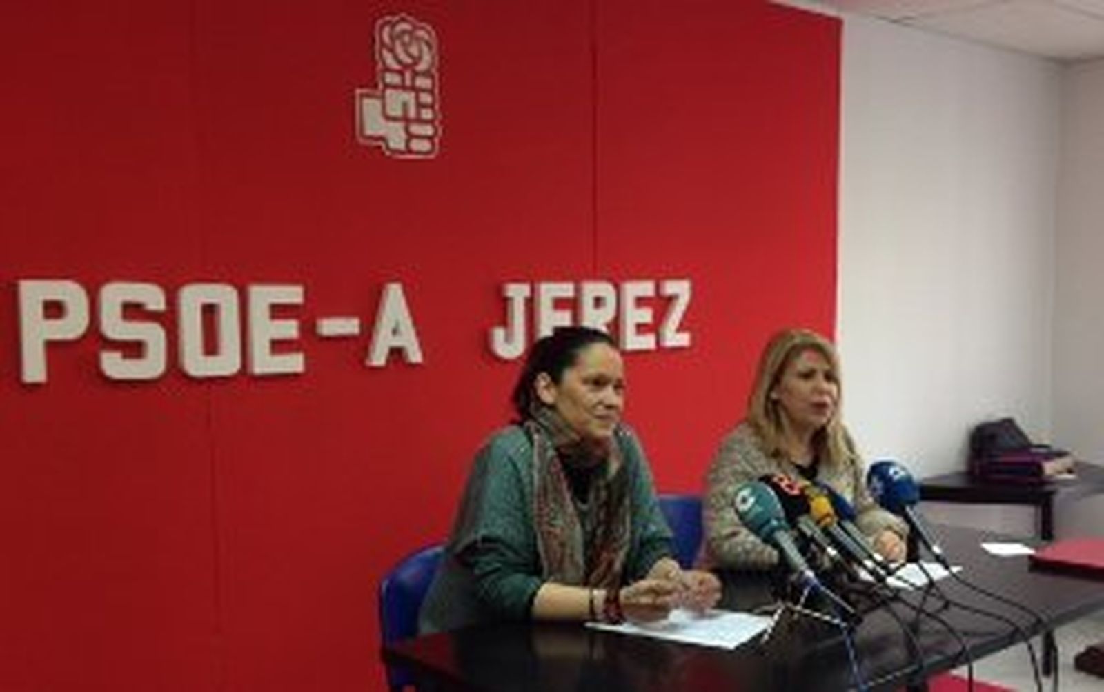 El PSOE dice que el Ayuntamiento está "en manos de Montoro"