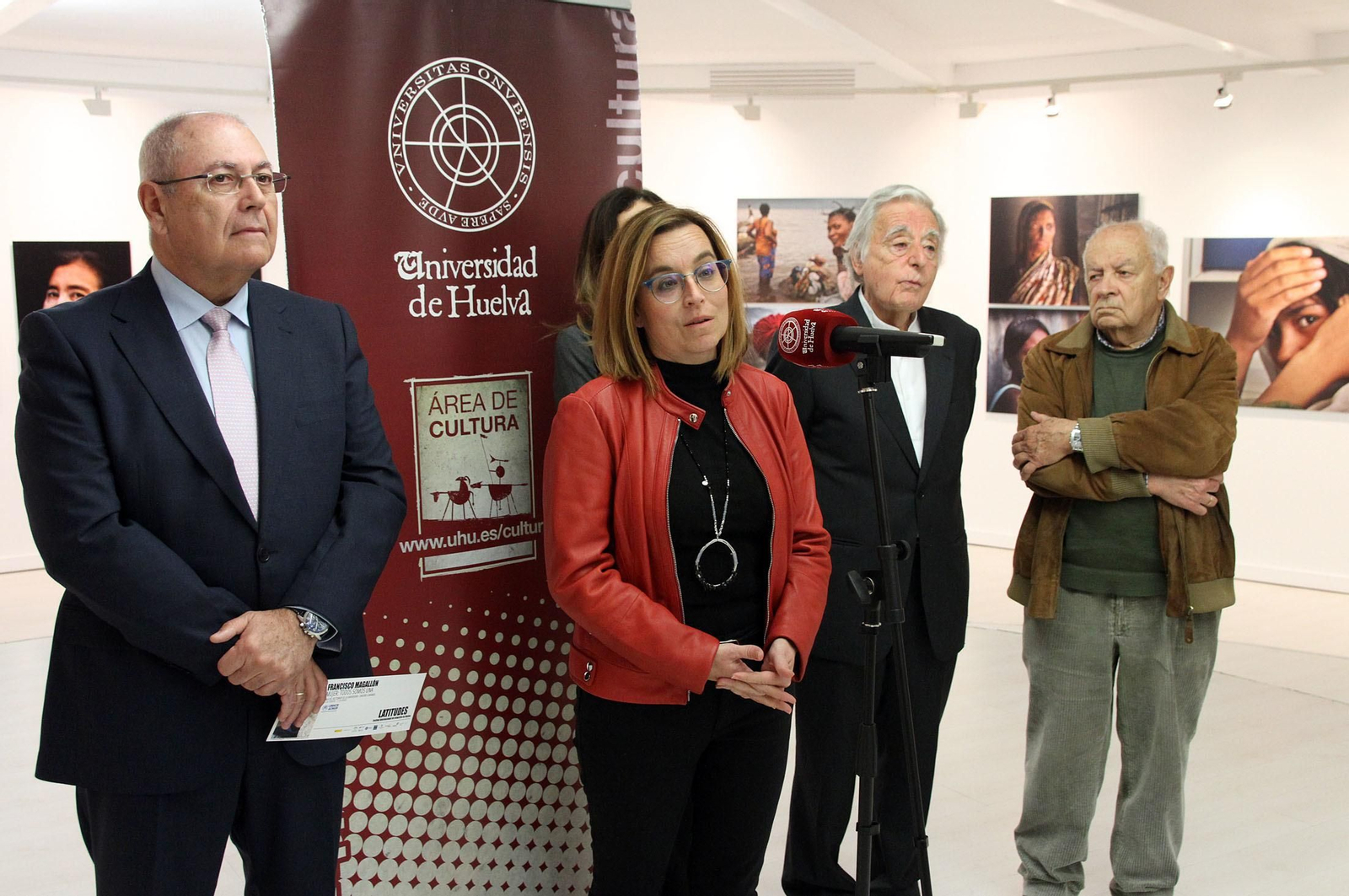 Latitudes. Exposición de Francisco Magallón "Mujer: Todos Somos Una", en imágenes