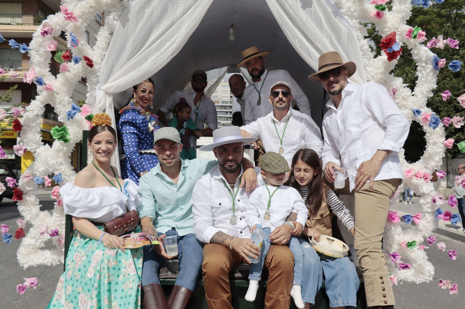 Imágenes de los carros de la Hermandad del Rocío de Huelva