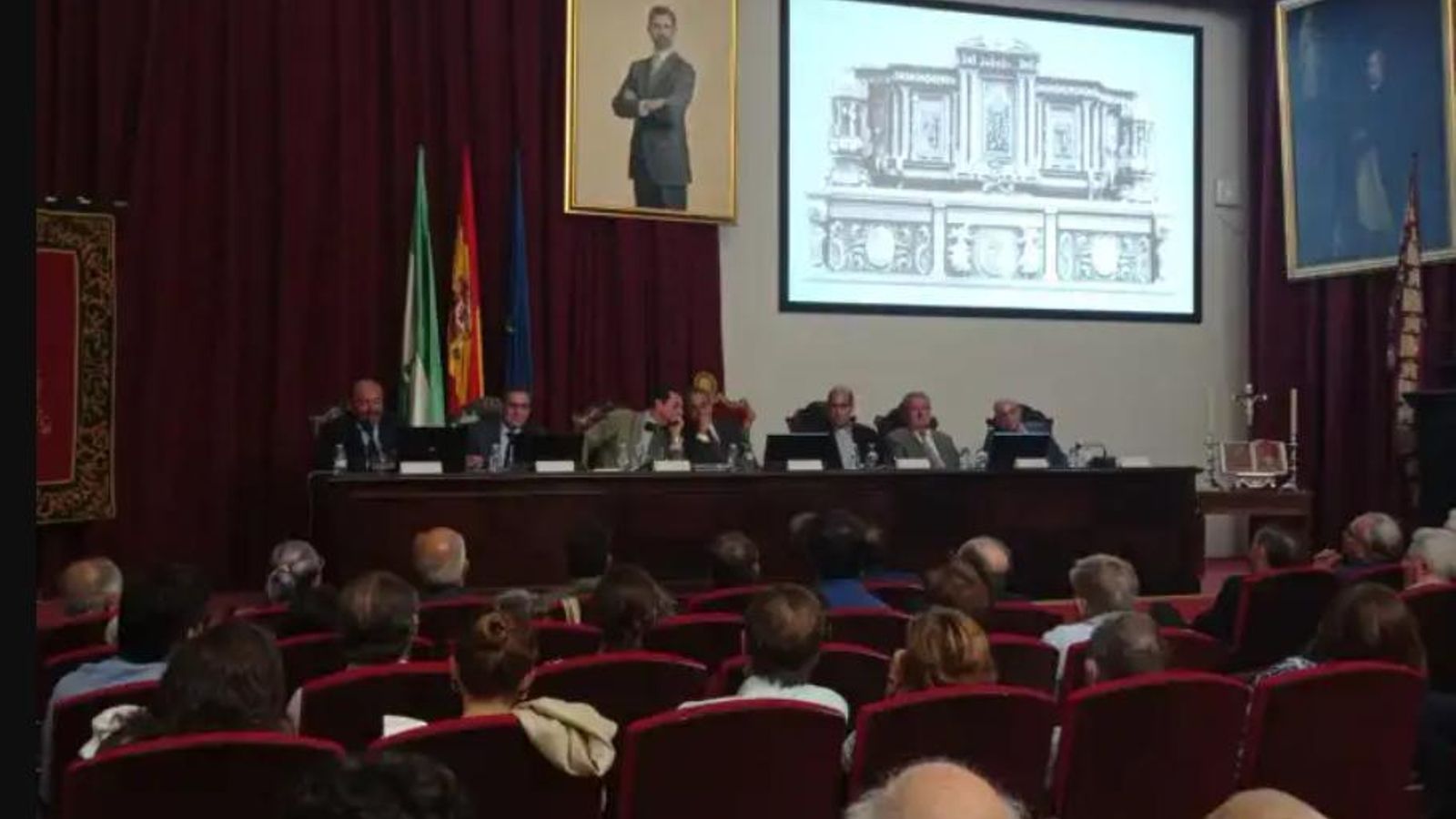 Paraninfo de la Universidad de Sevilla durante el cabildo celebrado este miércoles.