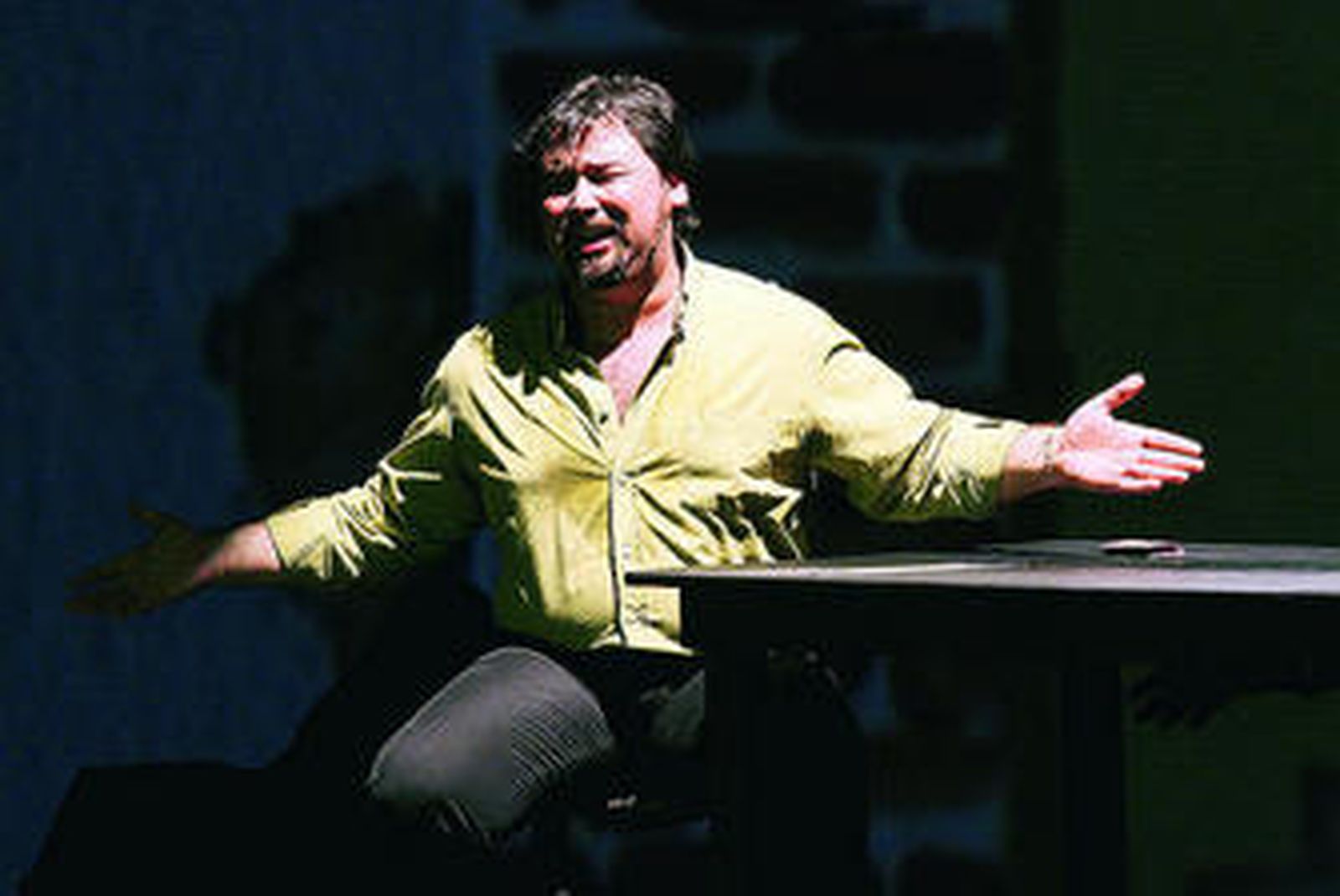 José Valencia durante una actuación.