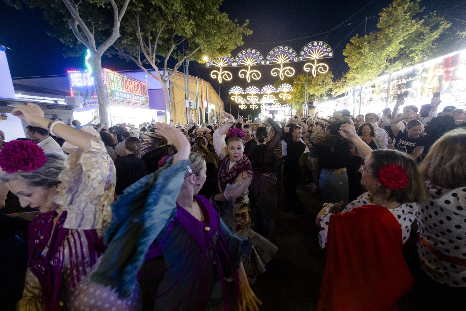 Las imágenes del encendido del alumbrado de Feria de Puerto Real