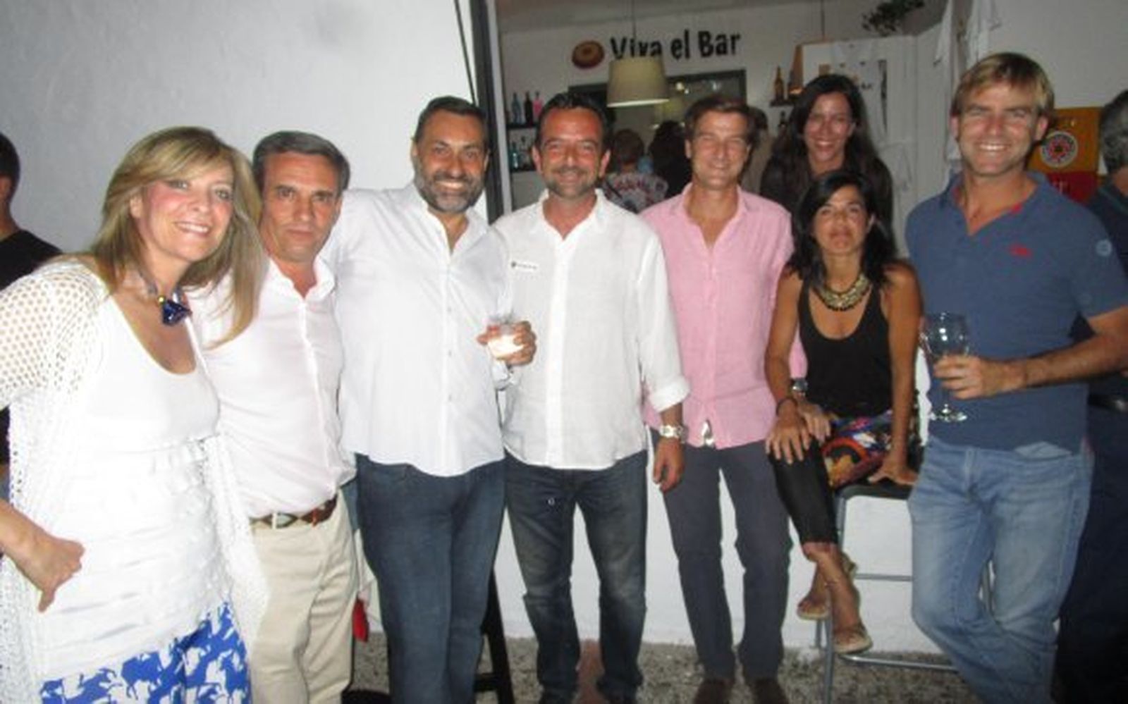 Silvia Díez, Rafael del Cuvillo, Diego Joly, Sebastián Ruiz, Fernando San Gil, Bibiana Gago, Constanza Gómez y Jaime Parga, durante la inauguración.  Foto: Ignacio Casas de Ciria