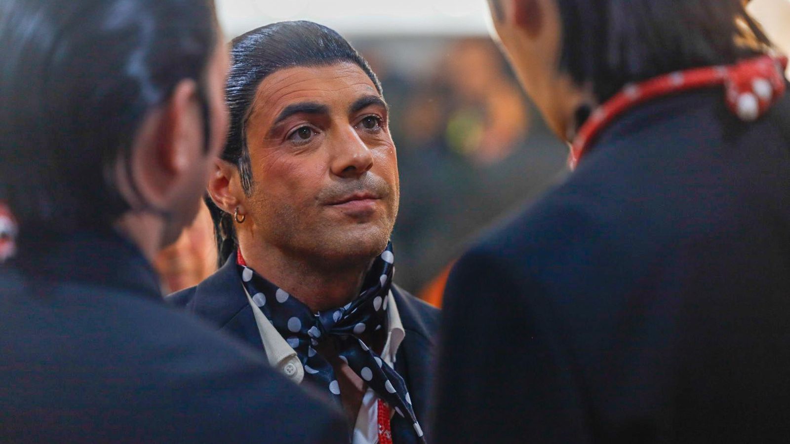 El chirigotero Antonio Álvarez 'Bizcocho', en los camerinos del Gran Teatro Falla durante el COAC 2026.