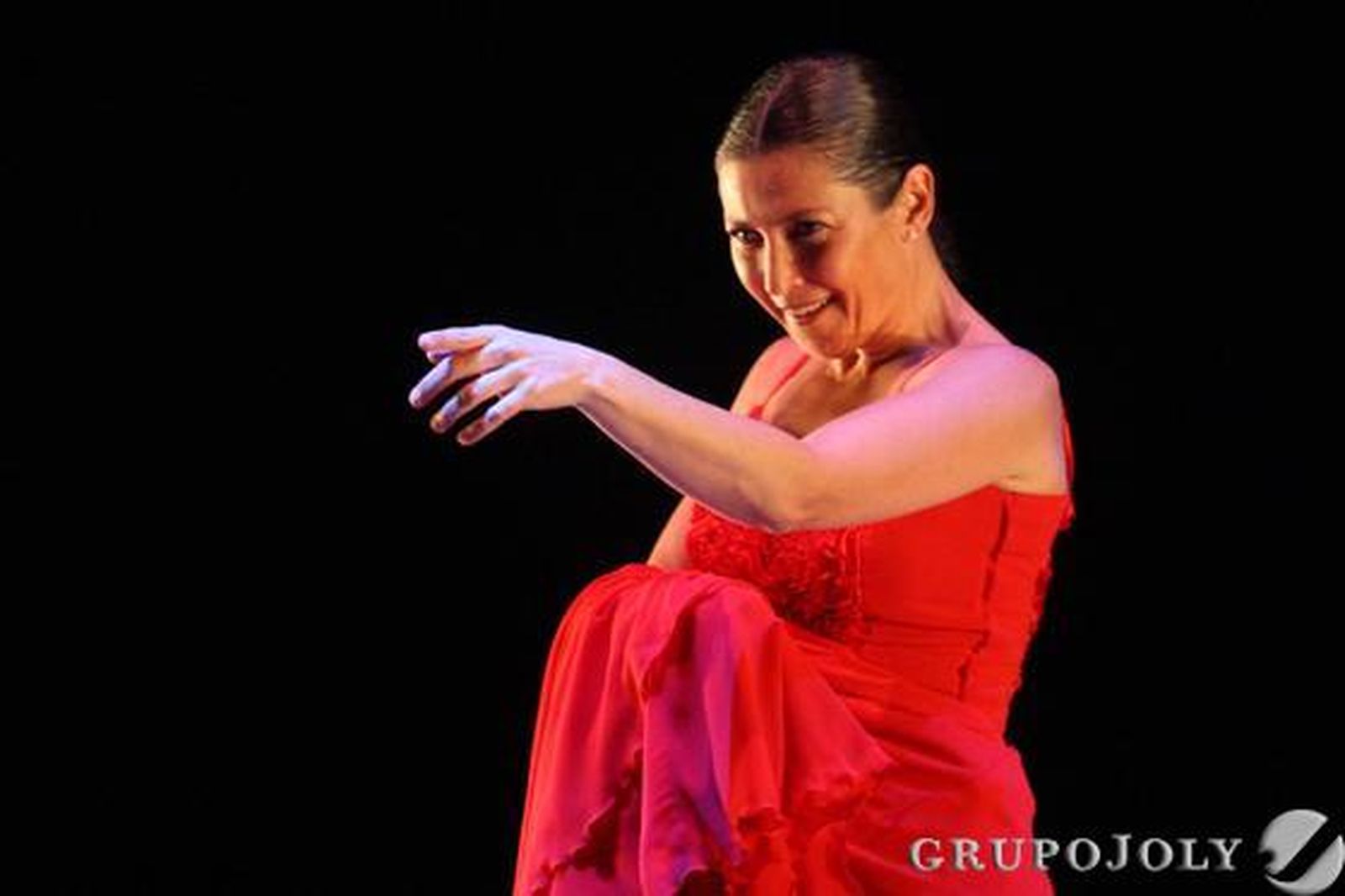 La bailaora cosechó un rotundo éxito con su espectáculo 'La Pepa', inspirado en la Constitución de 1812.

Foto: Paco Guerrero