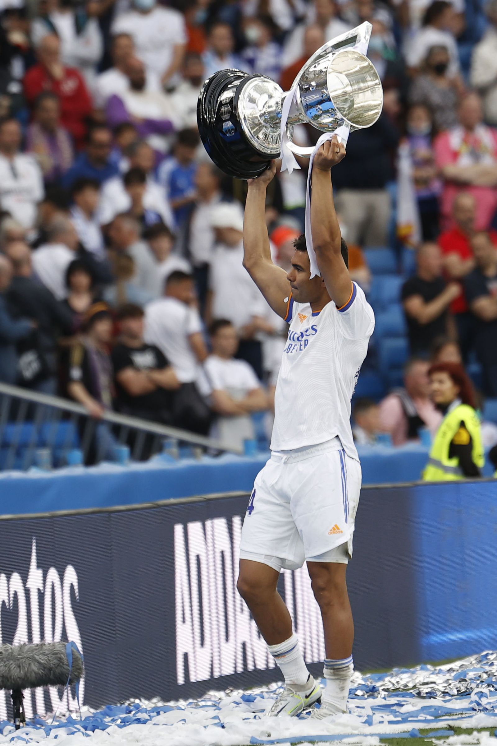 Victoria del Real Madrid y celebración del título de Liga